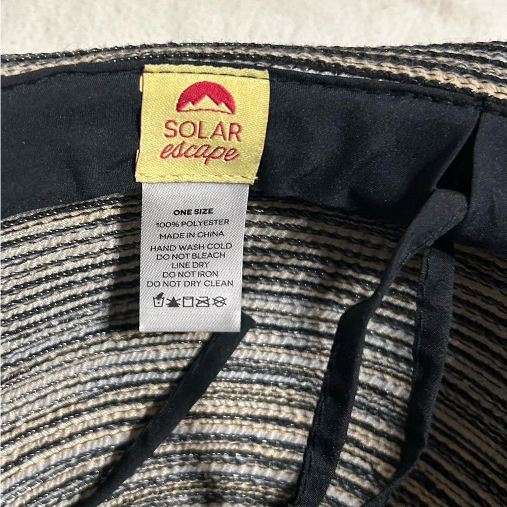 Elegant Black and Tan Women's‎ Sun Hat